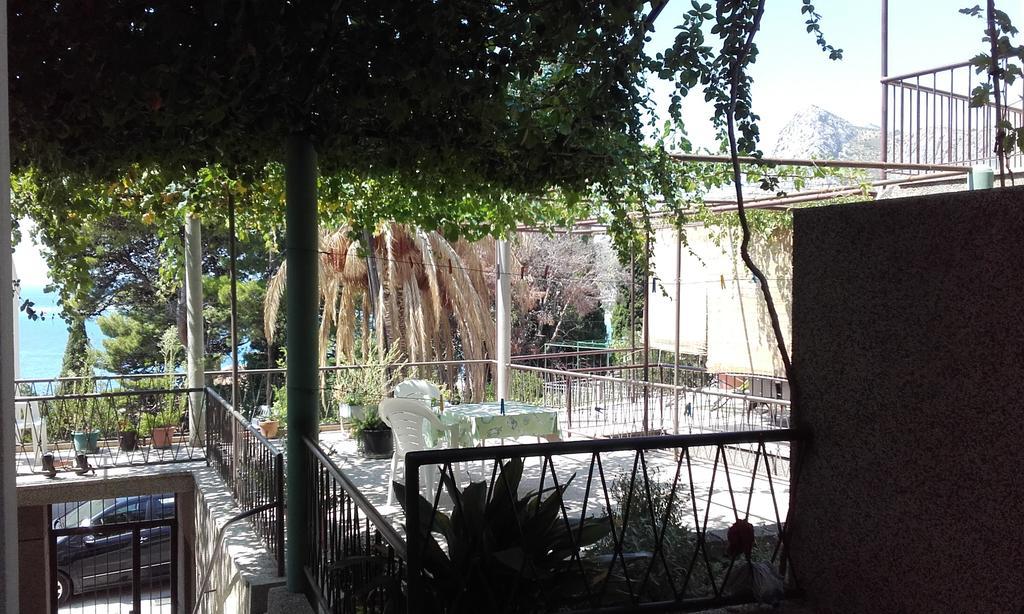Apartments Ivka Omiš Exterior foto